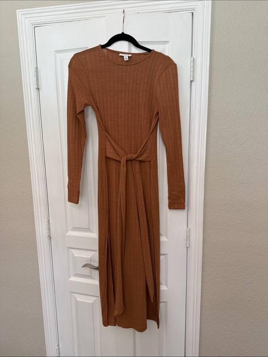 Topshop Dresses & Skirts - Topshop Ribbed Long-Sleeve Tie-Waist Dress — Camel